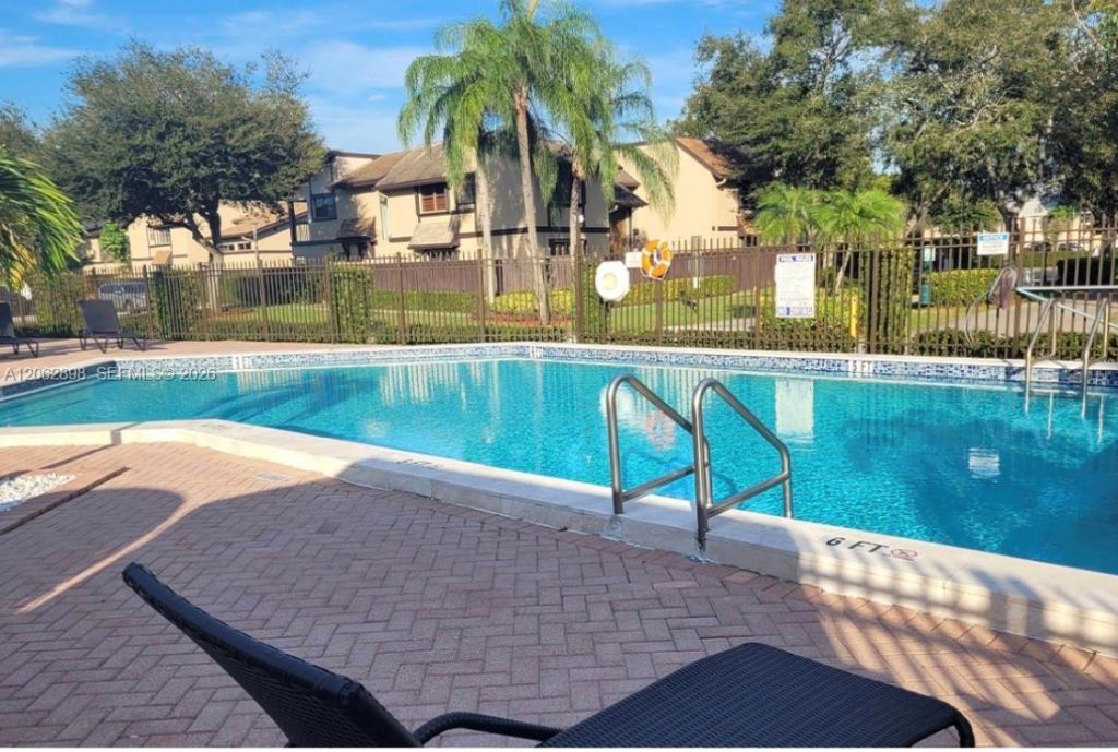 2041 Bayberry Dr, Pembroke Pines, FL 33024 Photo