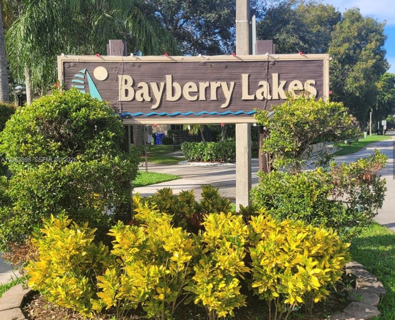 2041 Bayberry Dr, Pembroke Pines, FL 33024 Photo