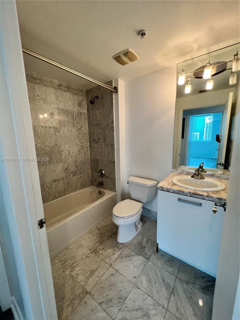 244 Biscayne Blvd , Unit 2609, Miami, FL 33132 Photo