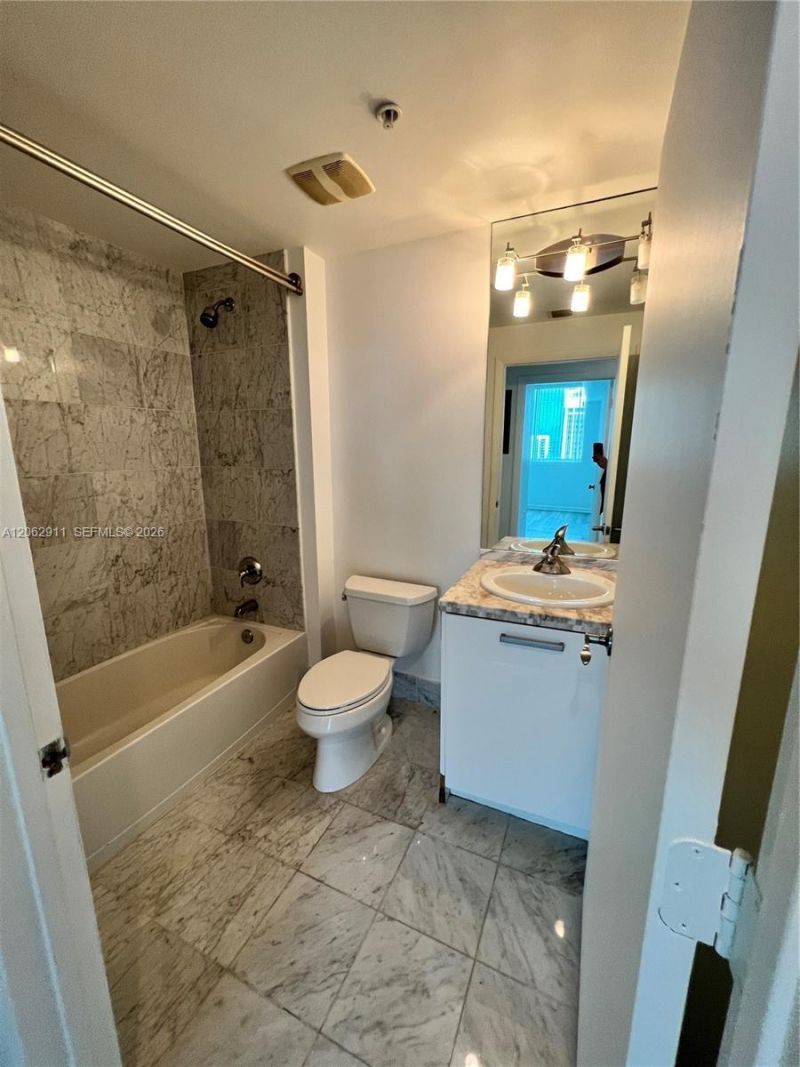 244 Biscayne Blvd , Unit 2609, Miami, FL 33132 Photo