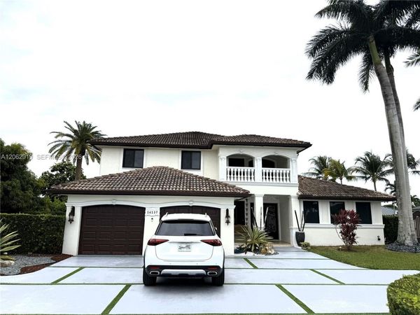 16137 SW 154th Ct , Miami, FL 33187