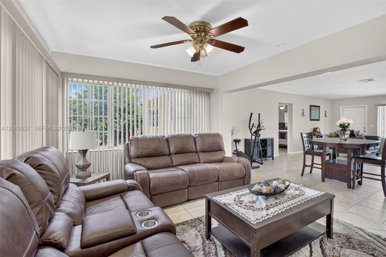 3221 Auburn Blvd, Fort Lauderdale, FL 33312 Photo
