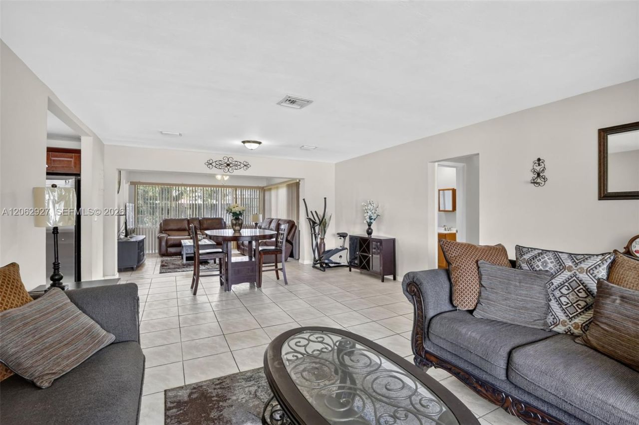 3221 Auburn Blvd, Fort Lauderdale, FL 33312 Photo
