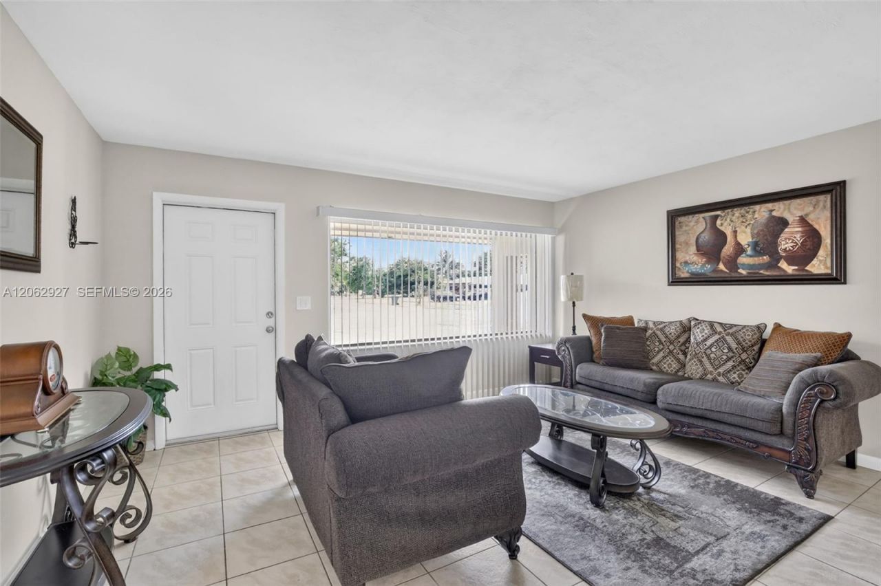3221 Auburn Blvd, Fort Lauderdale, FL 33312 Photo