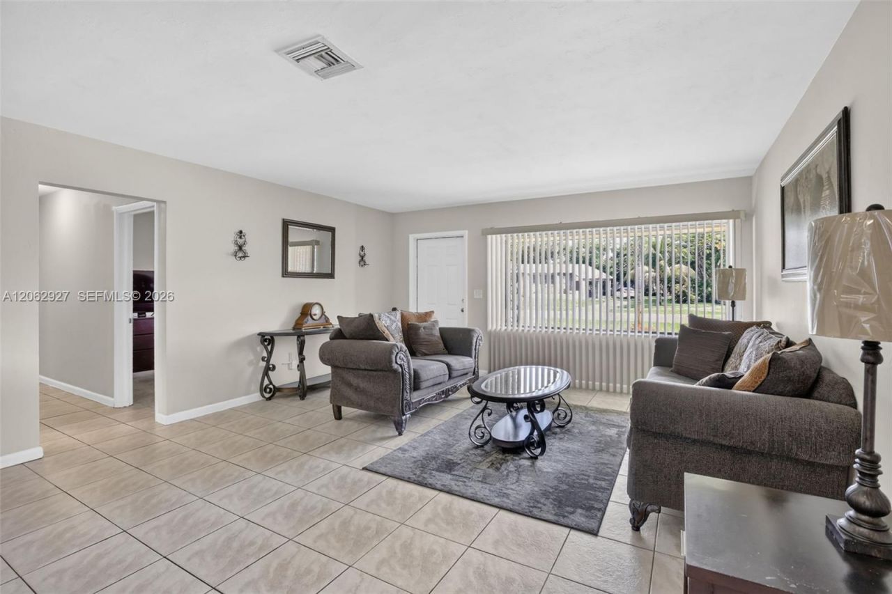 3221 Auburn Blvd, Fort Lauderdale, FL 33312 Photo