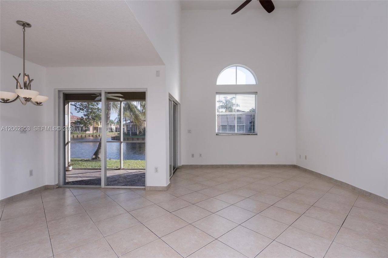 1540 N Trafalgar Cir, Hollywood, FL 33020 Photo