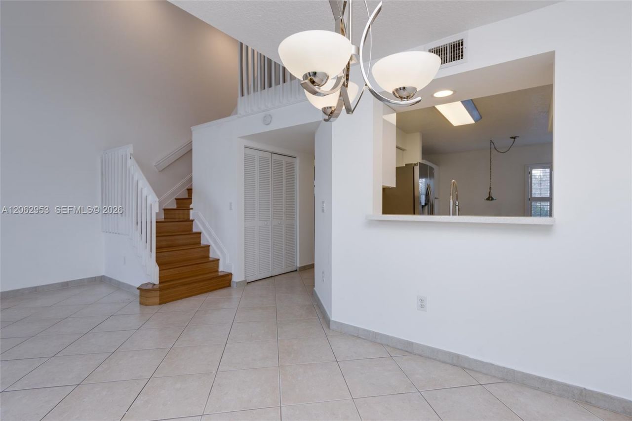1540 N Trafalgar Cir, Hollywood, FL 33020 Photo