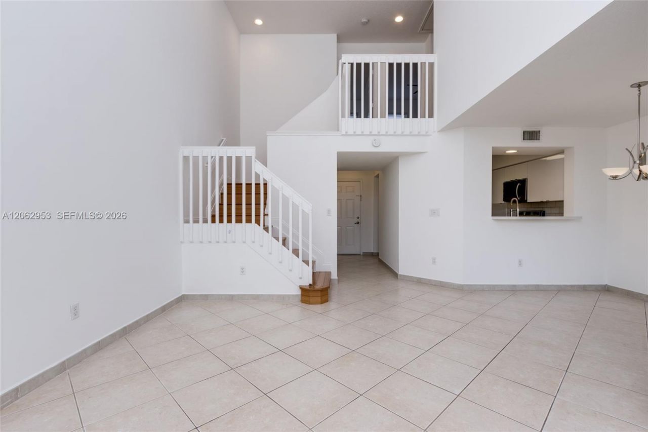 1540 N Trafalgar Cir, Hollywood, FL 33020 Photo