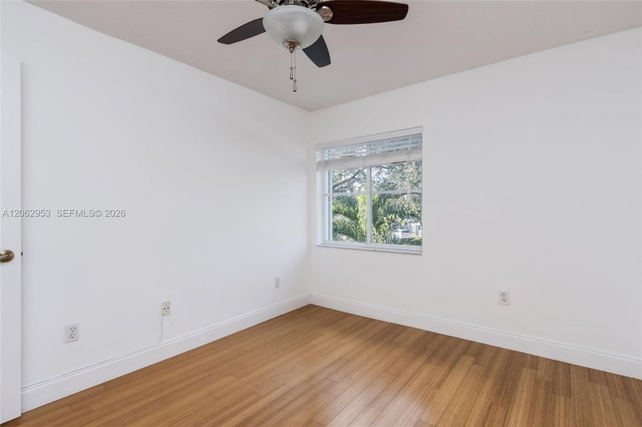 1540 N Trafalgar Cir, Hollywood, FL 33020 Photo
