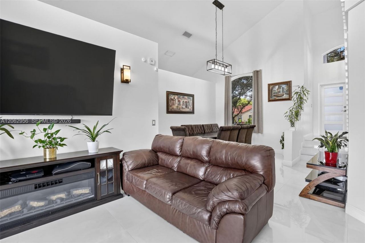 13020 SW 17th Ct, Miramar, FL 33027 Photo