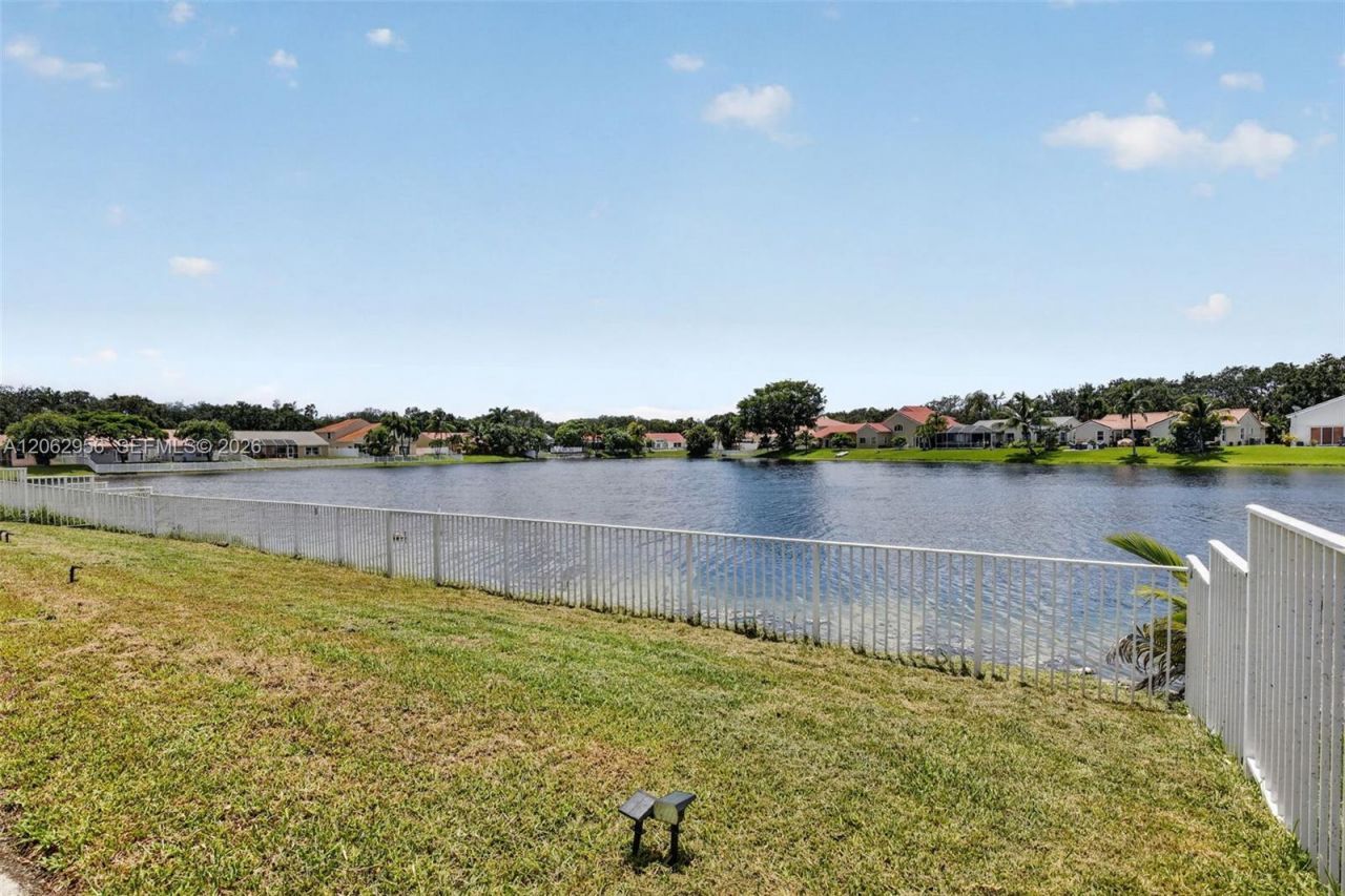 13020 SW 17th Ct, Miramar, FL 33027 Photo