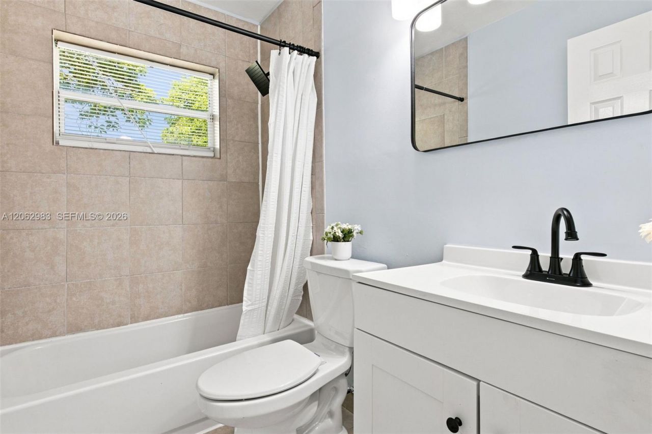 200 N 69th Ter, Hollywood, FL 33024 Photo