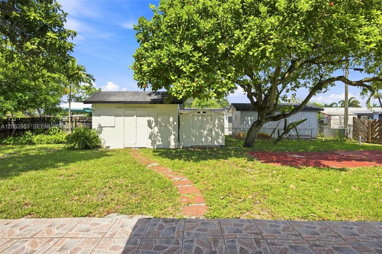 200 N 69th Ter, Hollywood, FL 33024 Photo