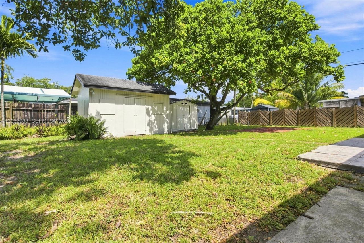 200 N 69th Ter, Hollywood, FL 33024 Photo
