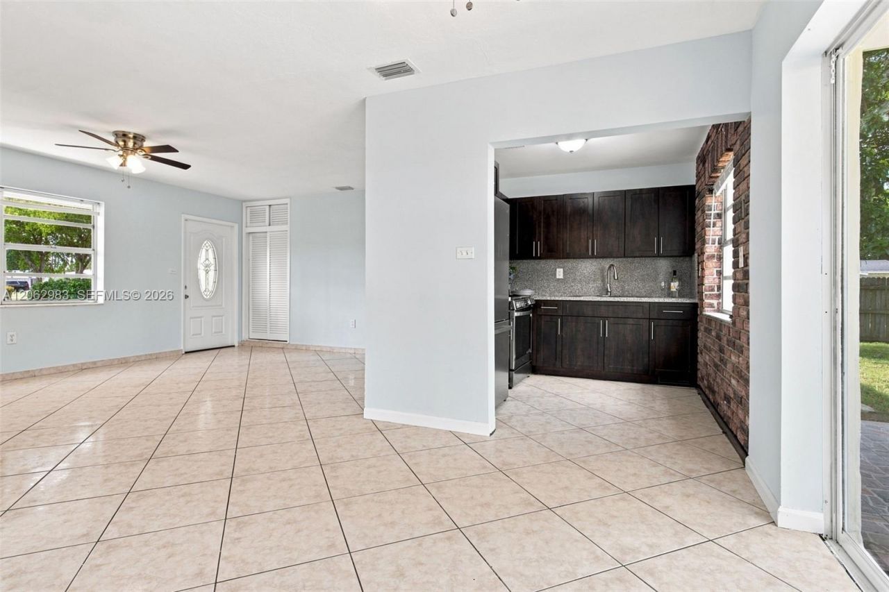 200 N 69th Ter, Hollywood, FL 33024 Photo