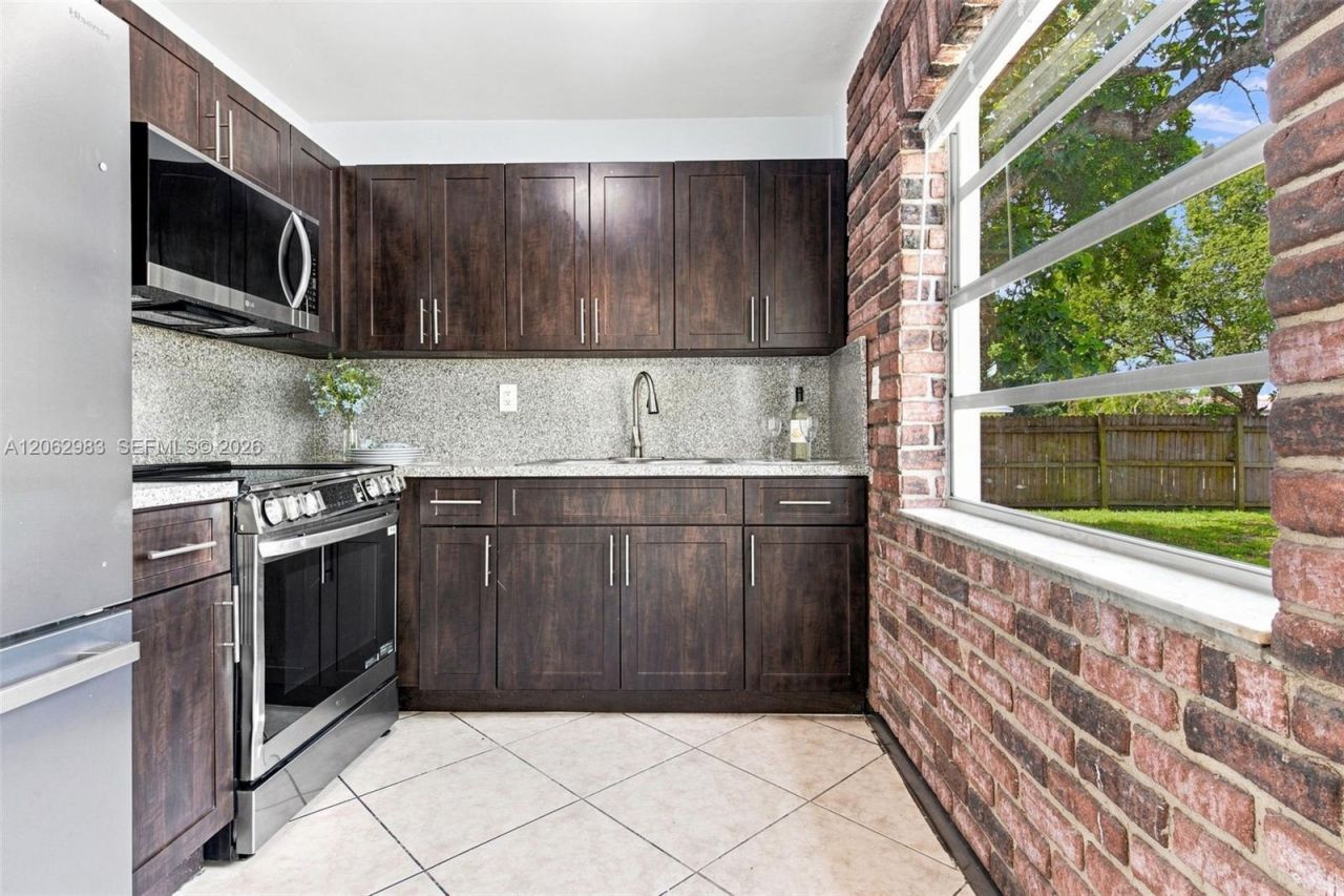 200 N 69th Ter, Hollywood, FL 33024 Photo