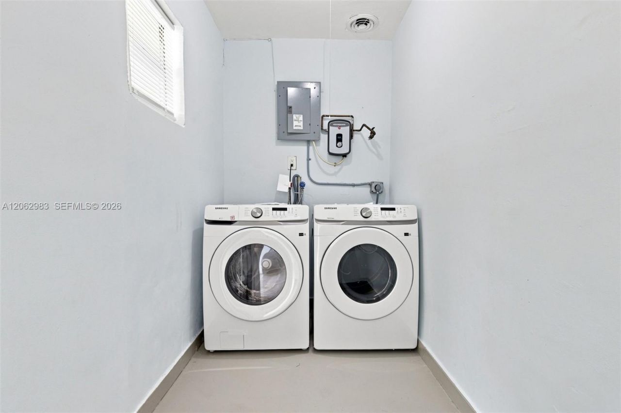 200 N 69th Ter, Hollywood, FL 33024 Photo