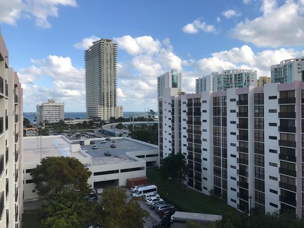 16919 N Bay Rd , Unit 916, Sunny Isles Beach, FL 33160