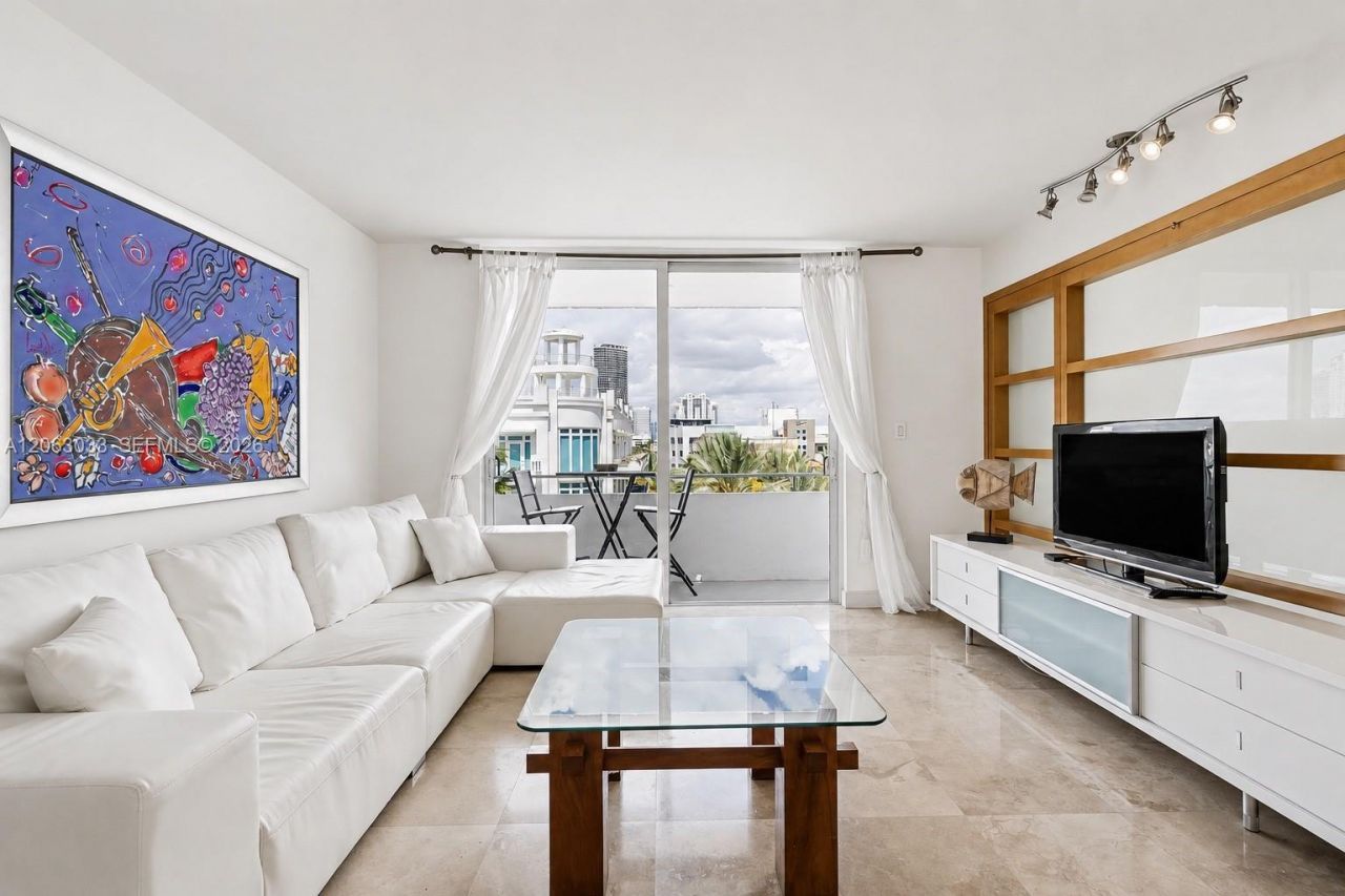 465 Ocean Dr, Unit 604, Miami Beach, FL 33139 Photo