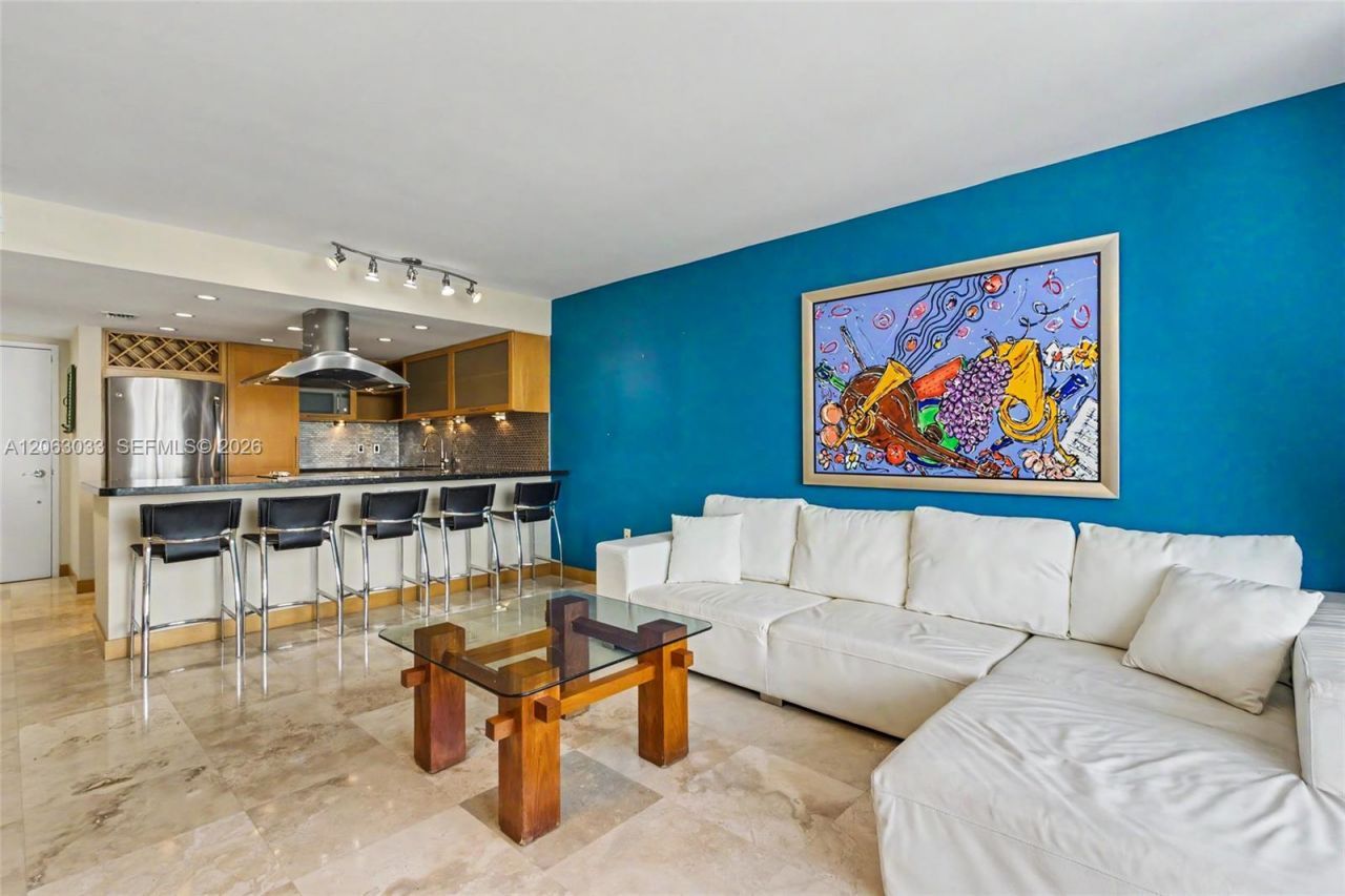 465 Ocean Dr, Unit 604, Miami Beach, FL 33139 Photo