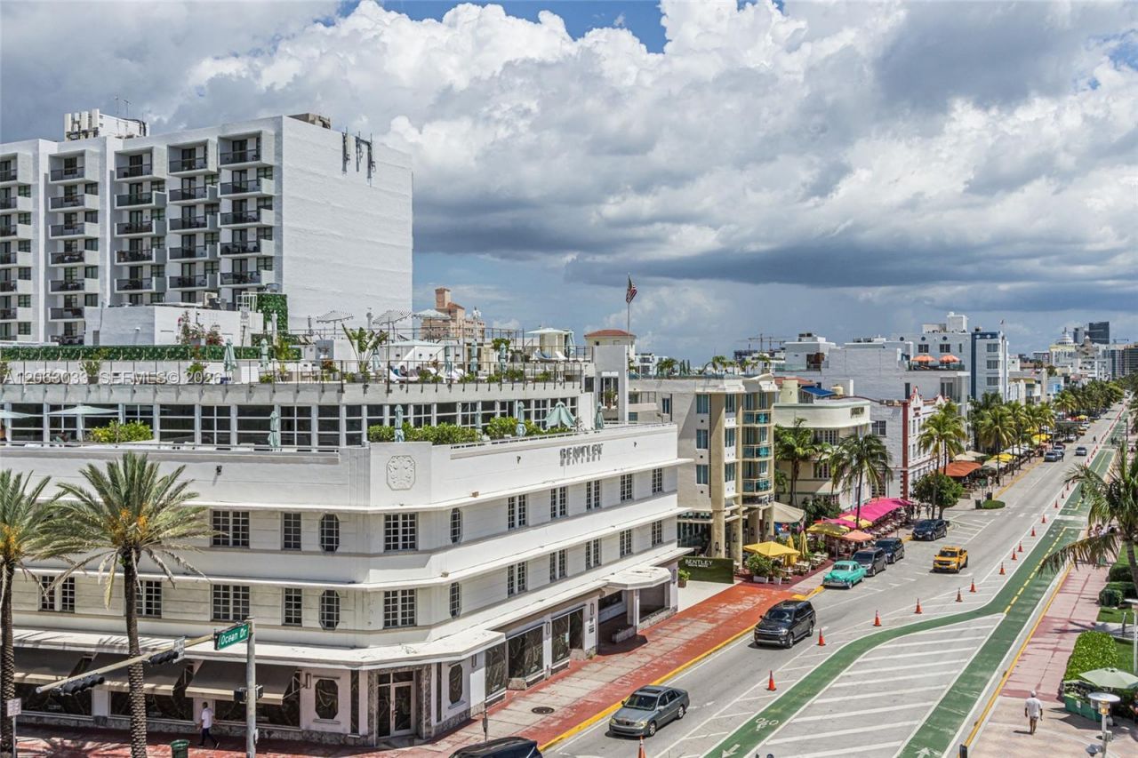 465 Ocean Dr, Unit 604, Miami Beach, FL 33139 Photo