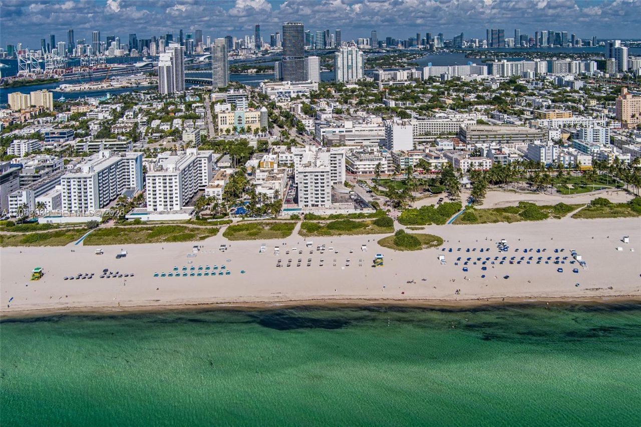 465 Ocean Dr, Unit 604, Miami Beach, FL 33139 Photo