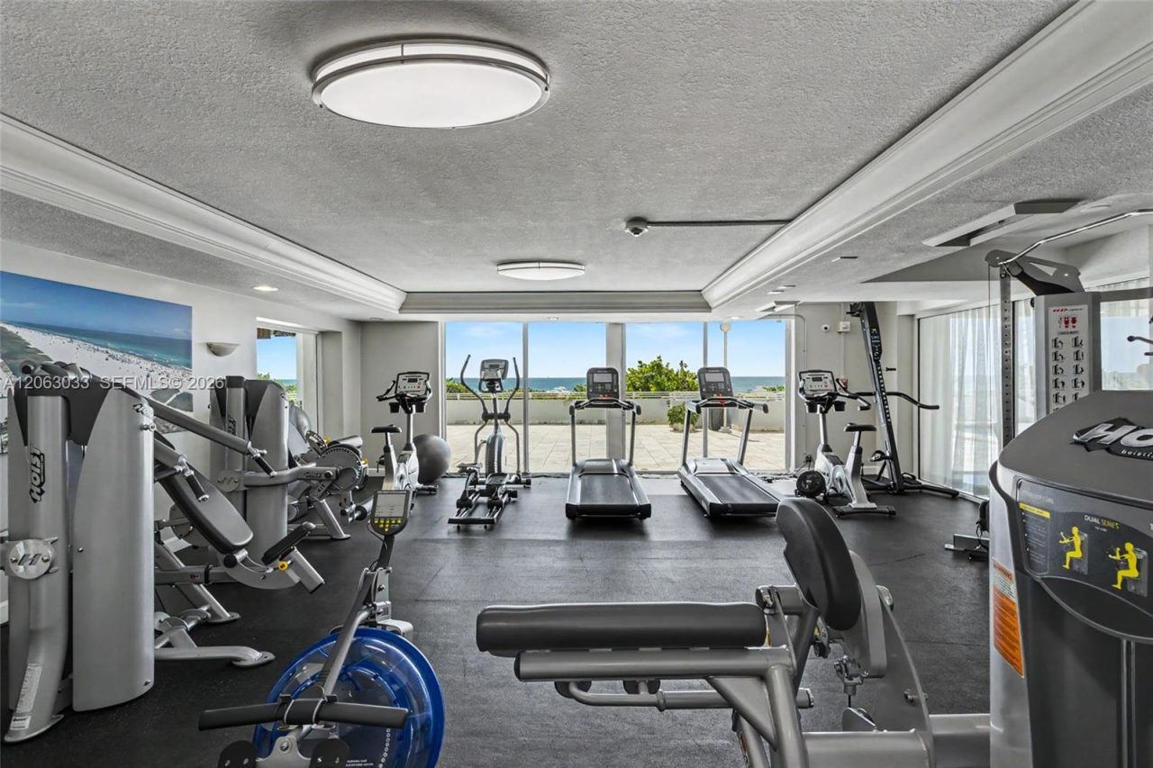 465 Ocean Dr, Unit 604, Miami Beach, FL 33139 Photo