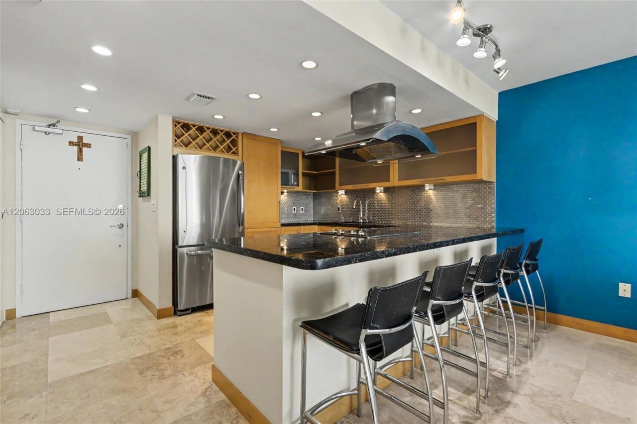 465 Ocean Dr, Unit 604, Miami Beach, FL 33139 Photo