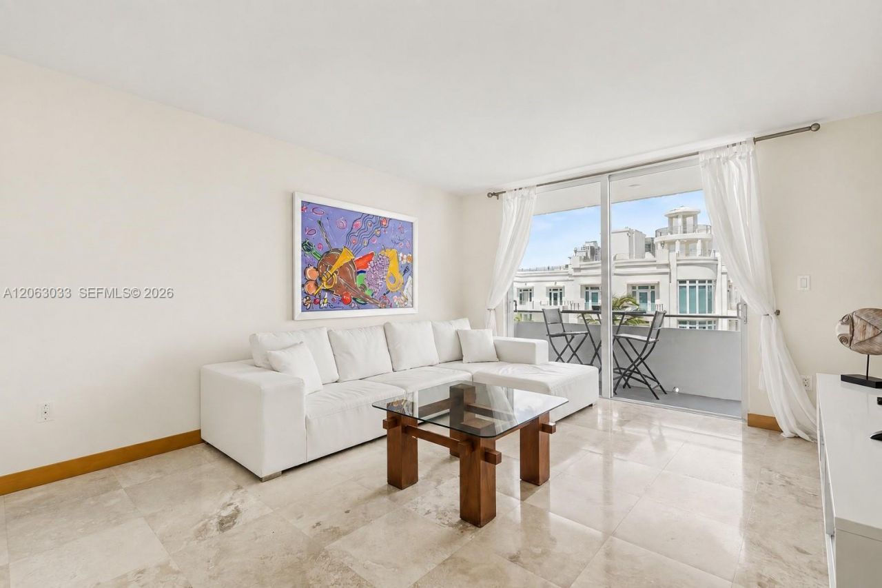465 Ocean Dr, Unit 604, Miami Beach, FL 33139 Photo