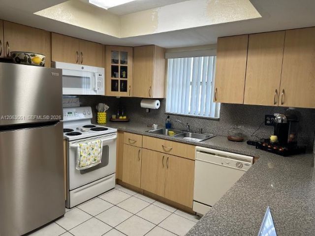 220 NW 87th Ave, Unit K108, Miami, FL 33172 Photo