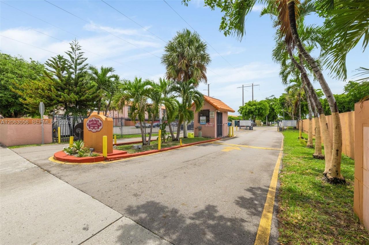 2170 W 60th St, Unit 16208, Hialeah, FL 33016 Photo