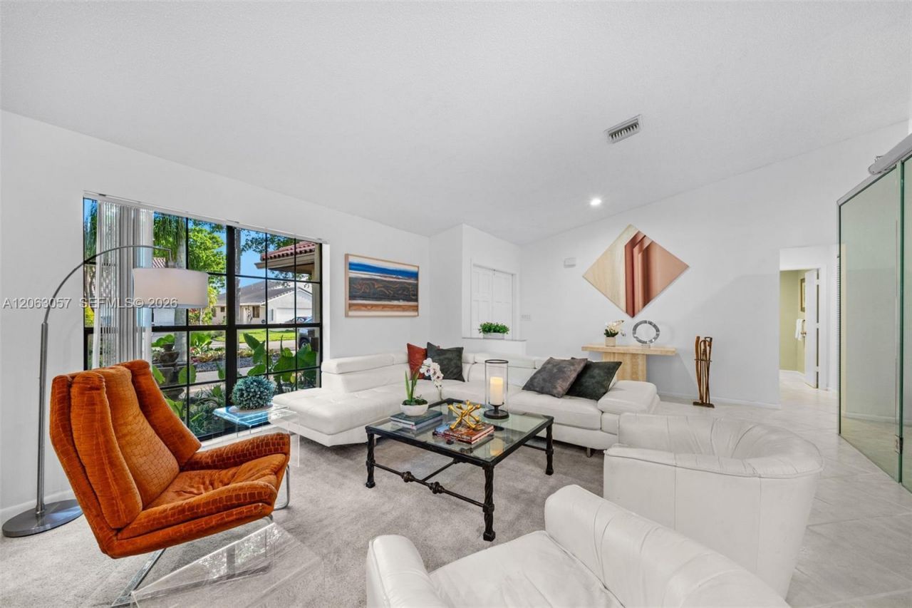 8308 NW 74th St , Tamarac, FL 33321 Photo