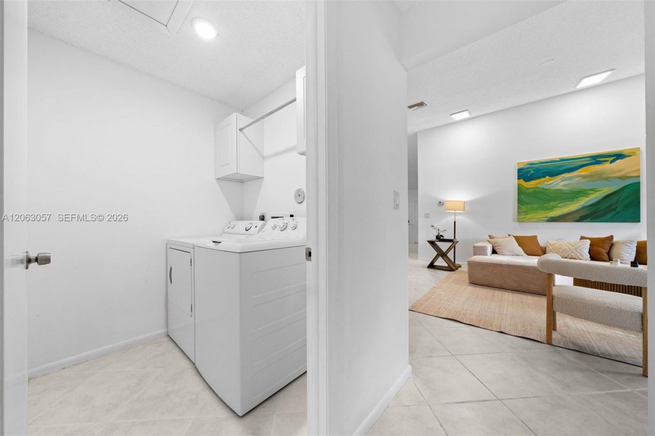 8308 NW 74th St , Tamarac, FL 33321 Photo
