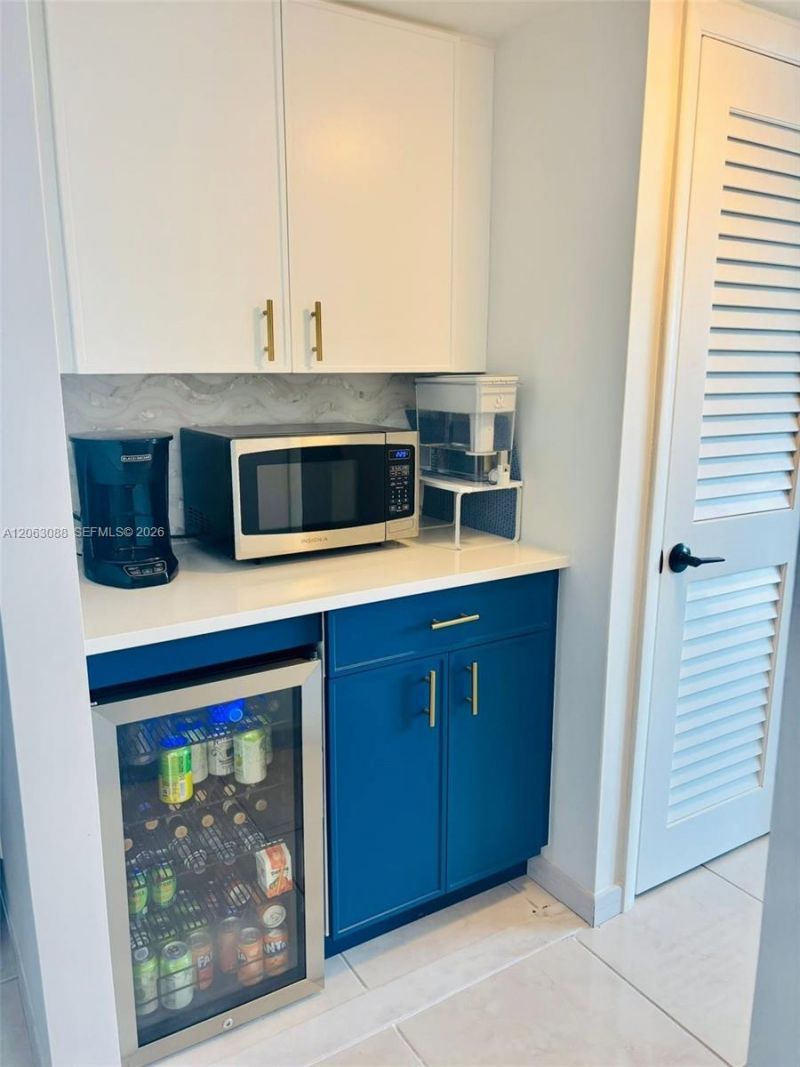 720 Bayshore Dr, Unit 604, Fort Lauderdale, FL 33304 Photo
