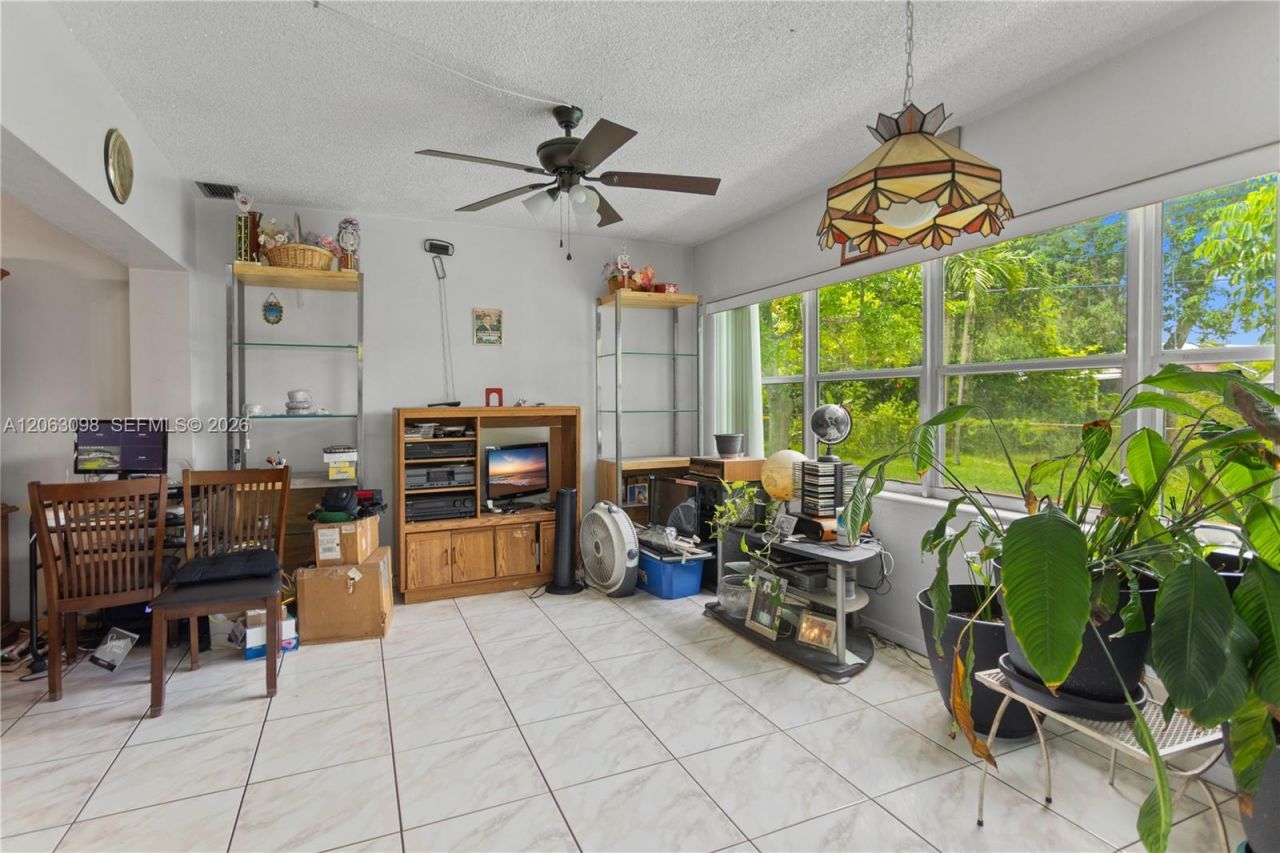4857 NW 8th Ct, Plantation, FL 33317 Photo