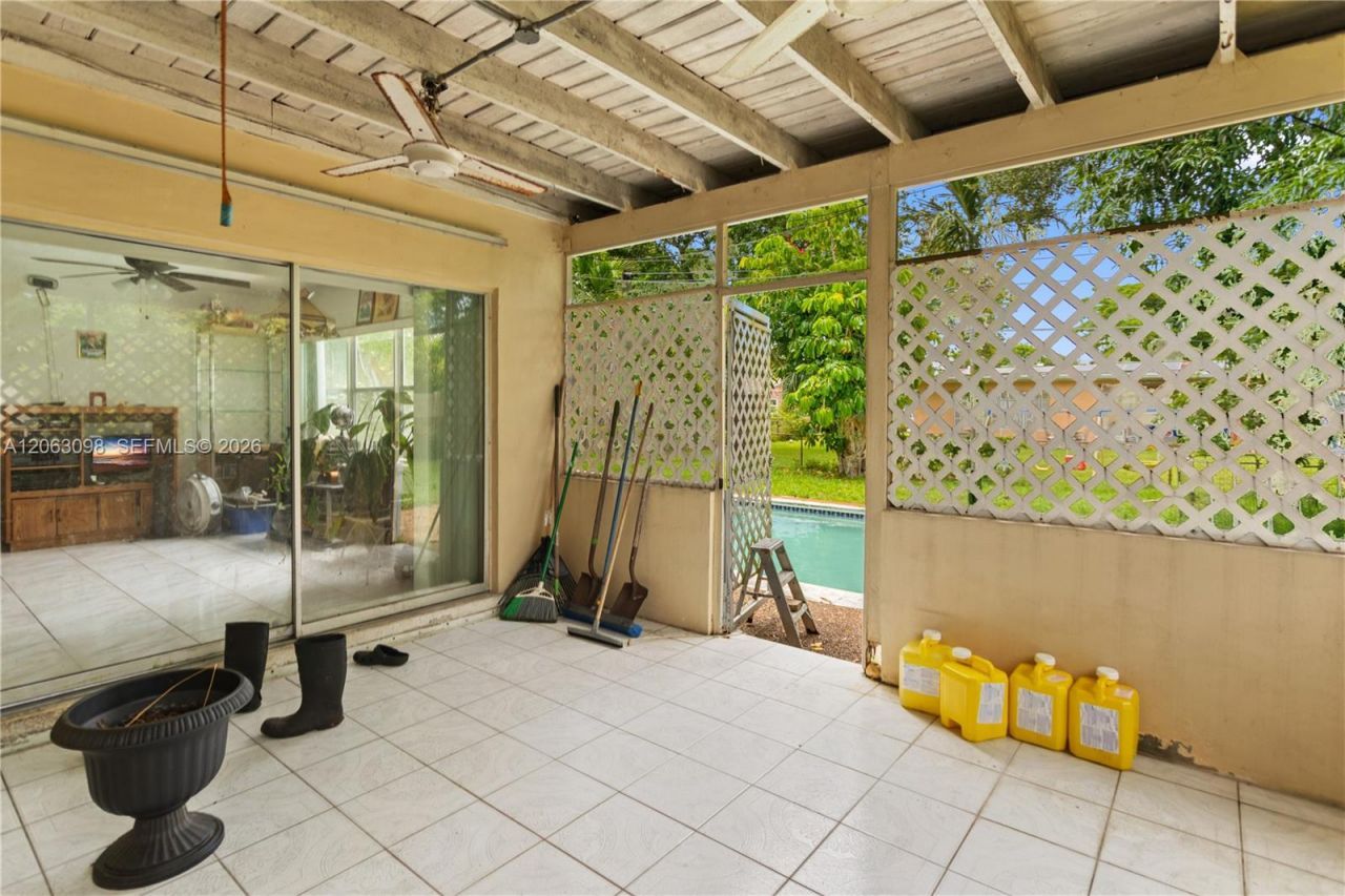 4857 NW 8th Ct, Plantation, FL 33317 Photo