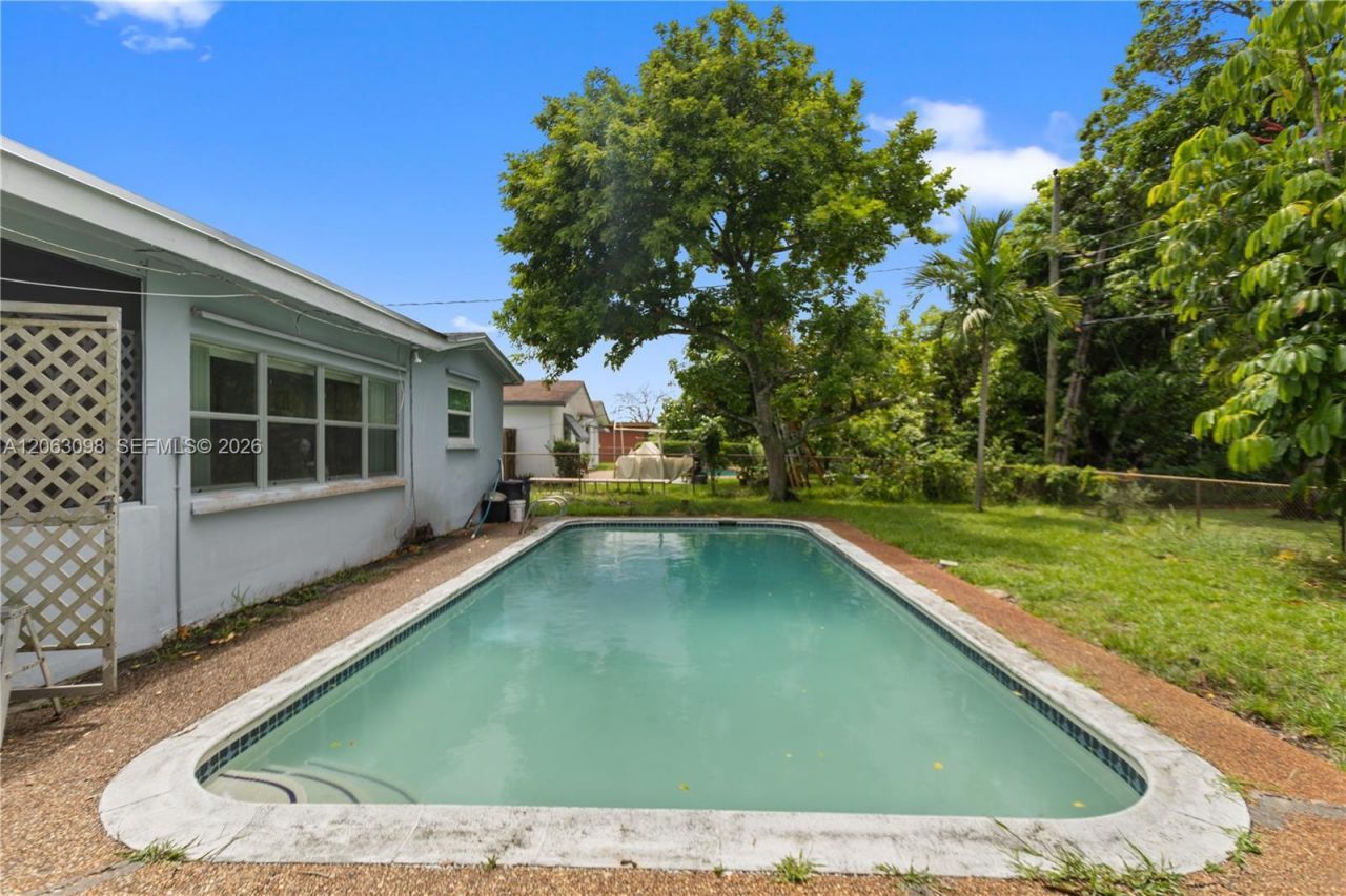 4857 NW 8th Ct, Plantation, FL 33317 Photo