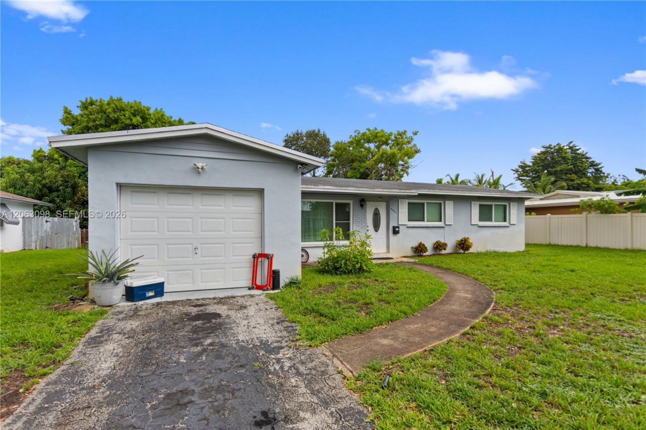4857 NW 8th Ct, Plantation, FL 33317 Photo