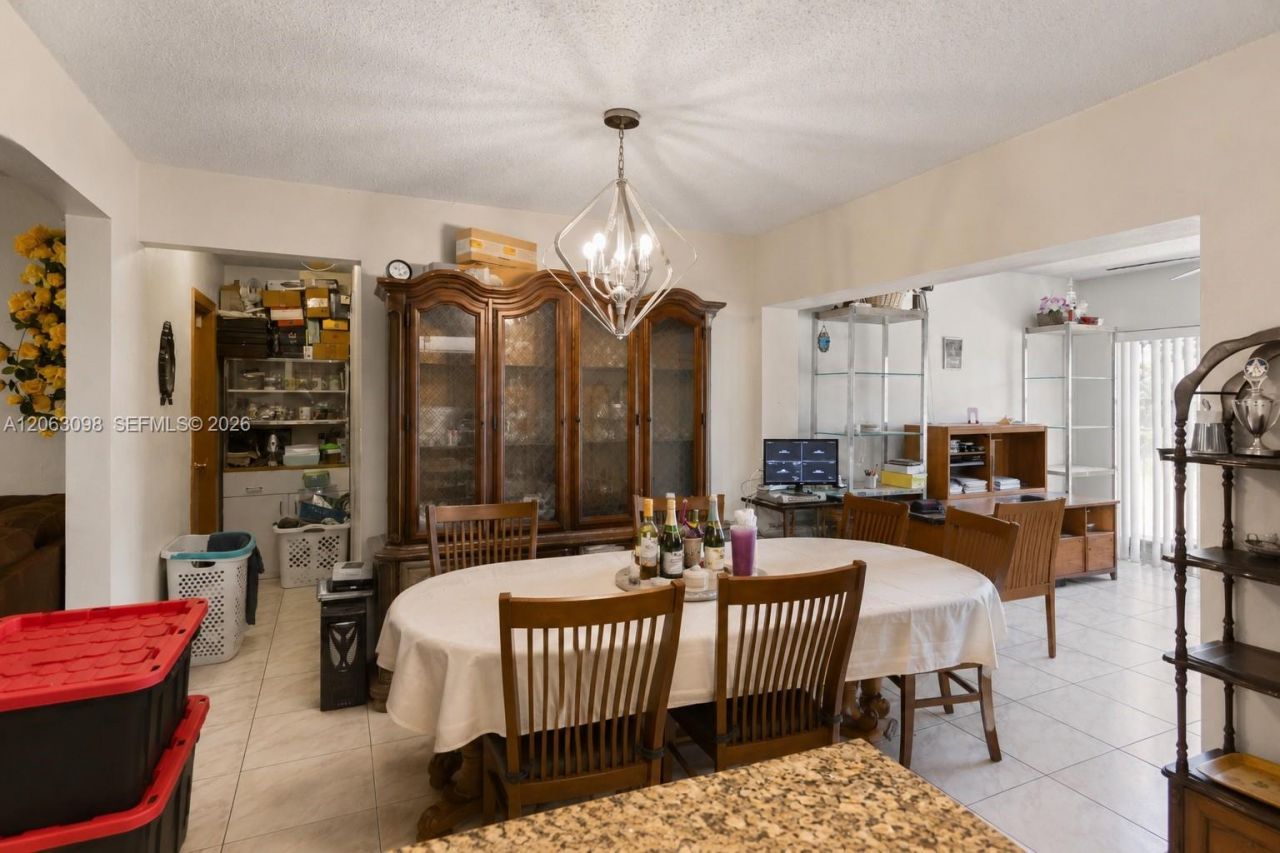 4857 NW 8th Ct, Plantation, FL 33317 Photo