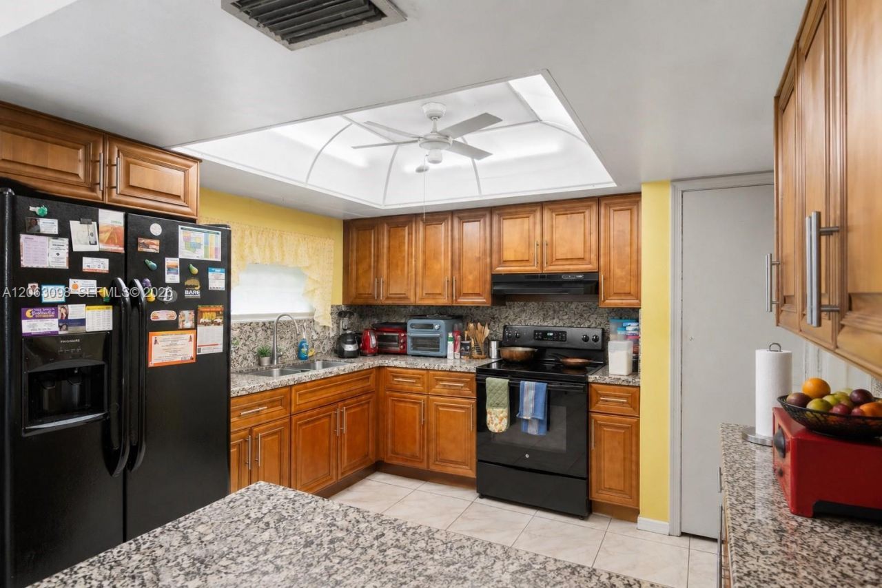 4857 NW 8th Ct, Plantation, FL 33317 Photo