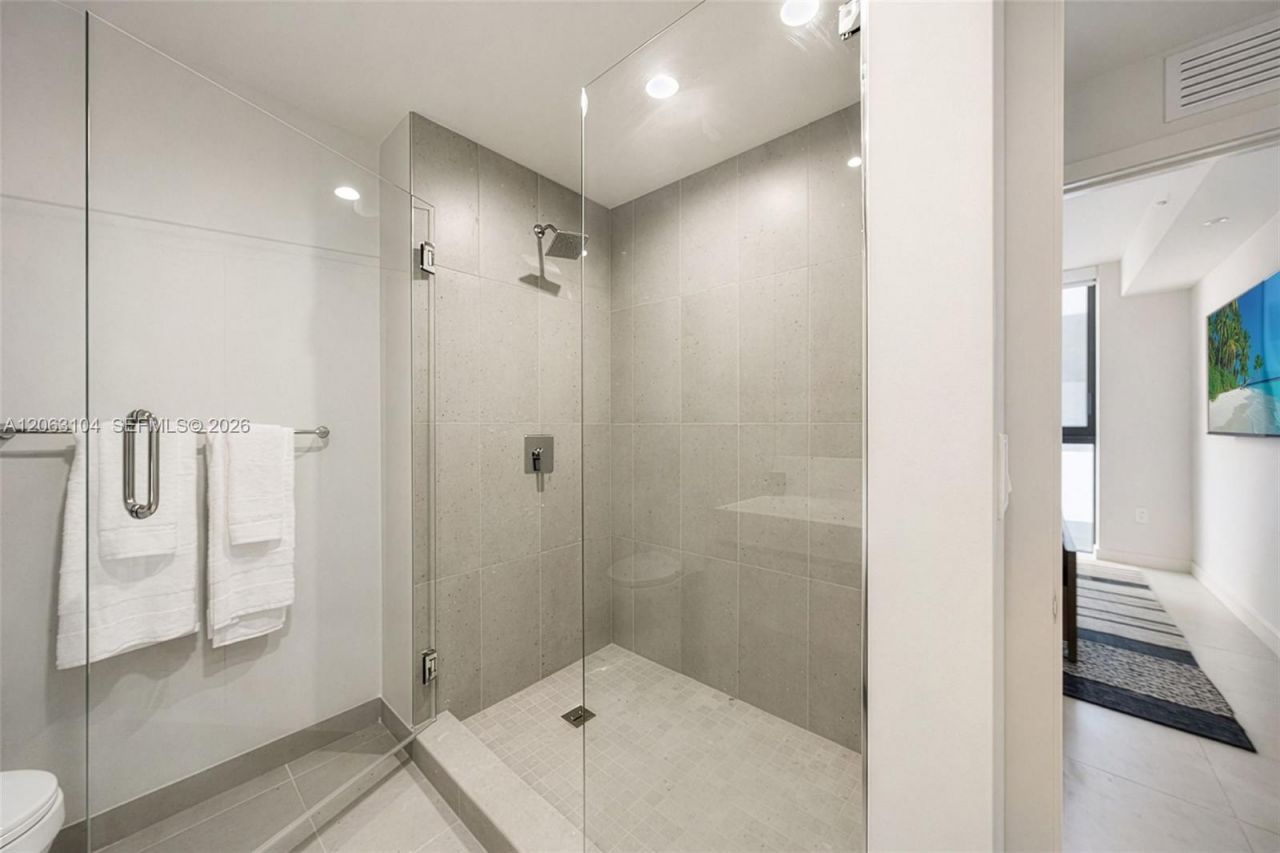 11 NE 6 Street, Unit 709, Miami, FL 33132 Photo