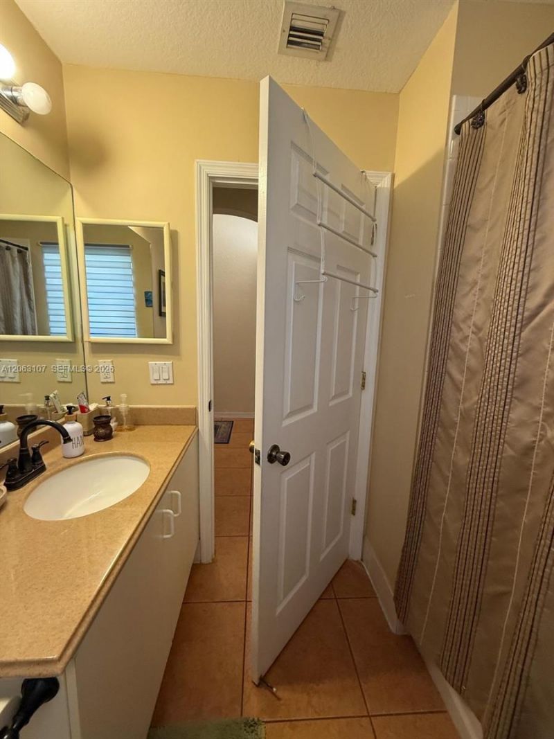 2065 SE 14th St, Homestead, FL 33035 Photo