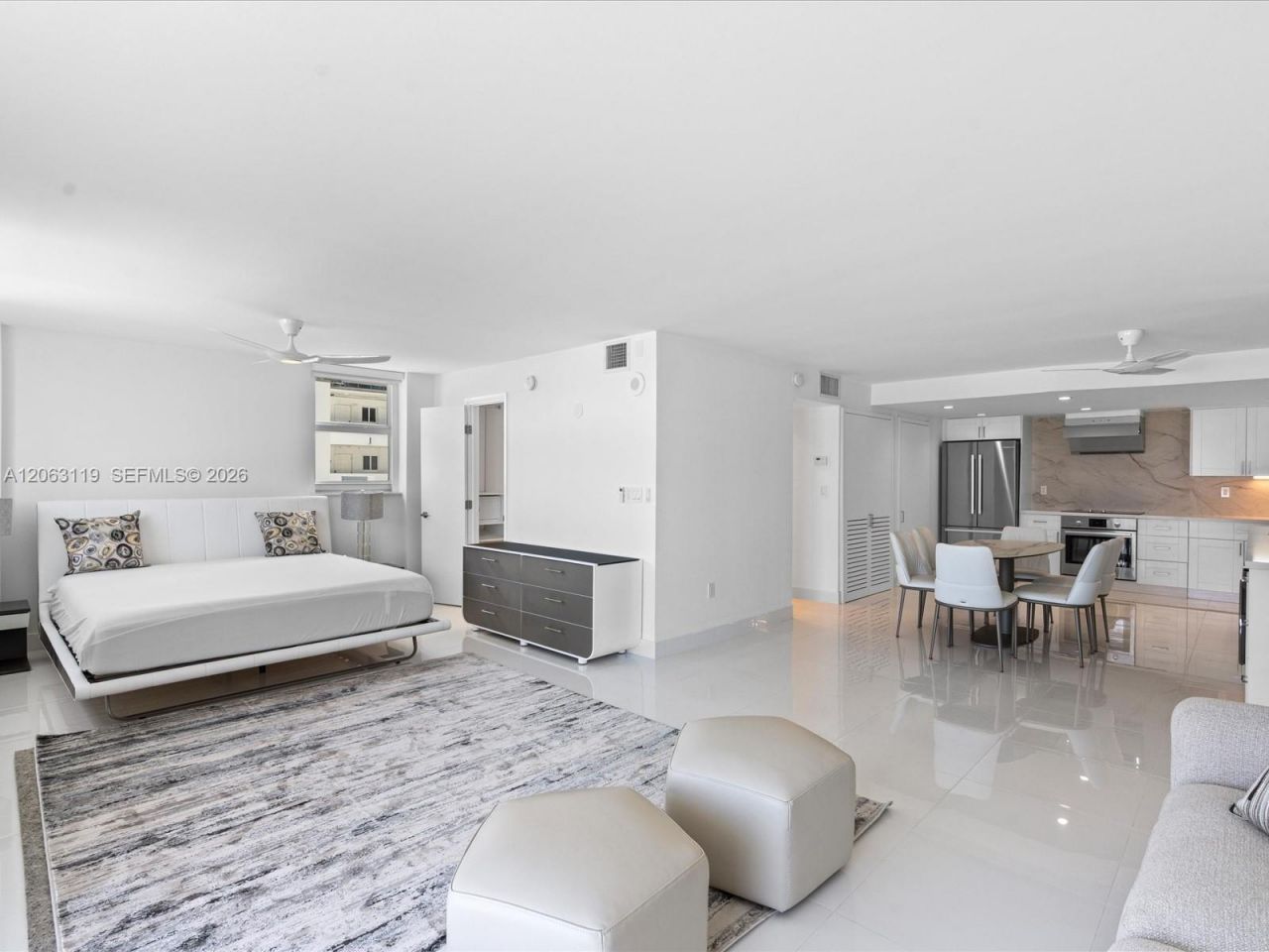 345 Ocean Dr, Unit 515, Miami Beach, FL 33139 Photo