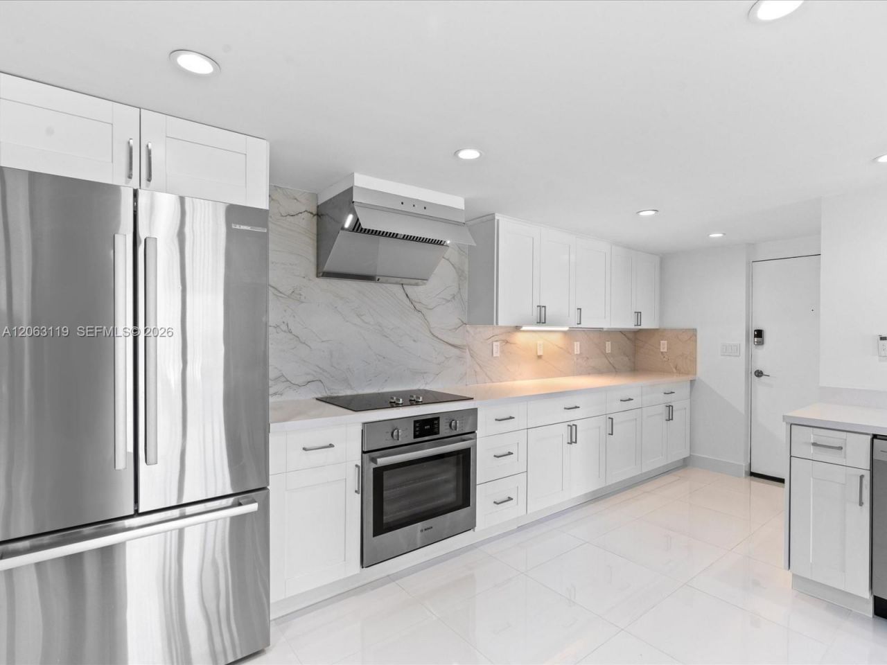 345 Ocean Dr, Unit 515, Miami Beach, FL 33139 Photo