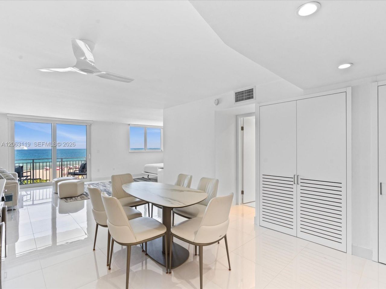 345 Ocean Dr, Unit 515, Miami Beach, FL 33139 Photo