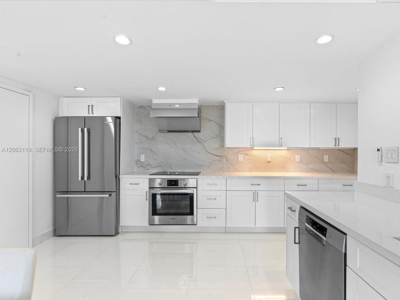345 Ocean Dr, Unit 515, Miami Beach, FL 33139 Photo
