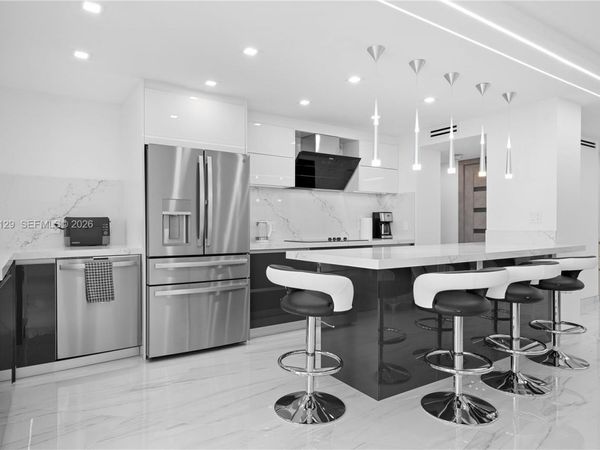 250 174th St , Unit 1803, Sunny Isles Beach, FL 33160