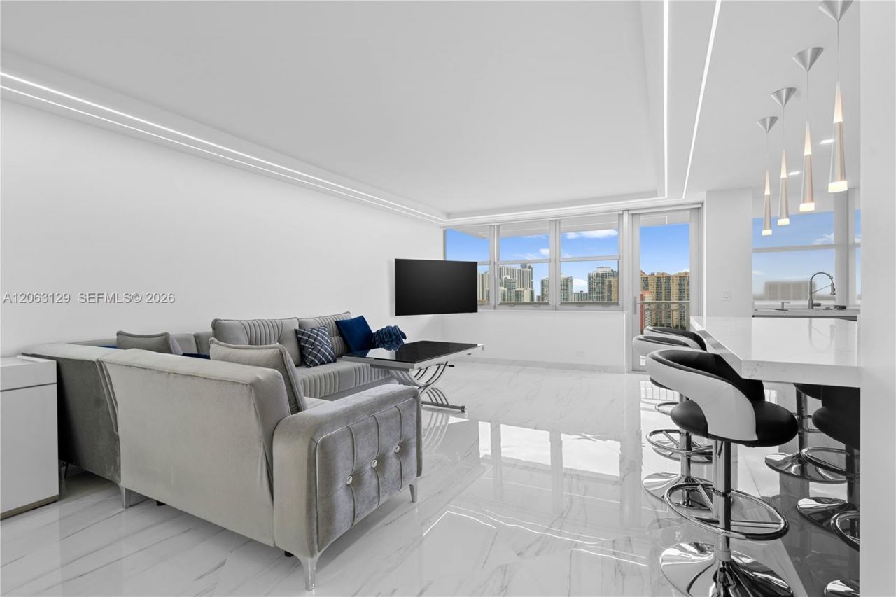 250 174th St, Unit 1803, Sunny Isles Beach, FL 33160 Photo