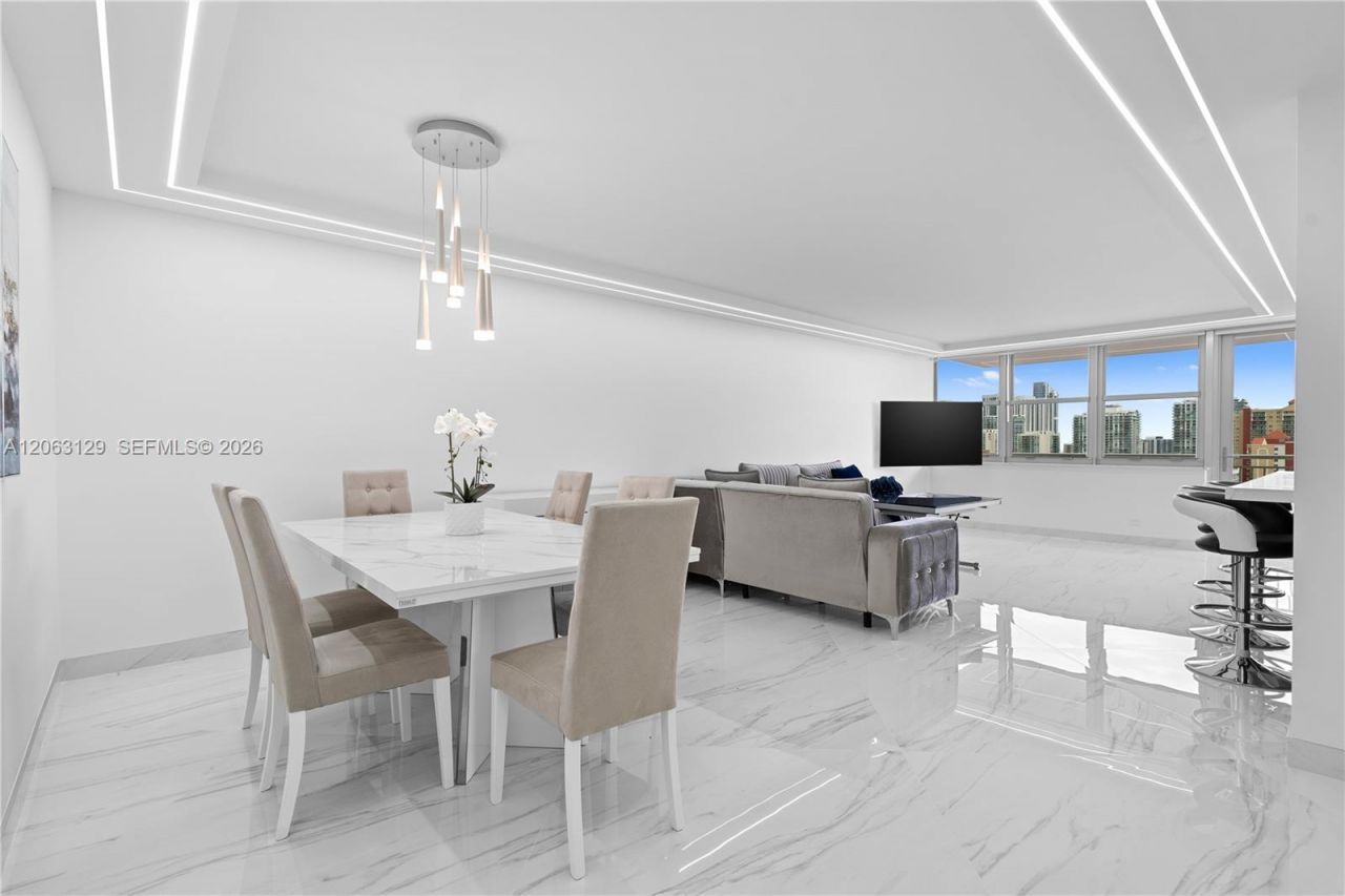 250 174th St, Unit 1803, Sunny Isles Beach, FL 33160 Photo