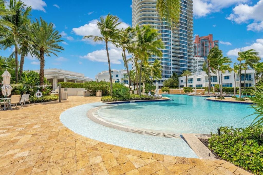 100 S Pointe Dr, Unit 3906, Miami Beach, FL 33139 Photo